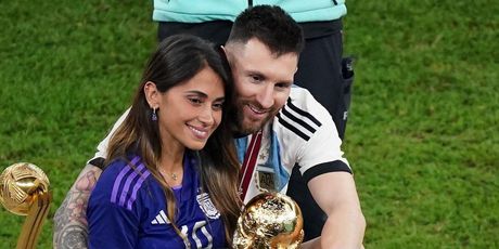 Lionel i Antonela Messi - 3