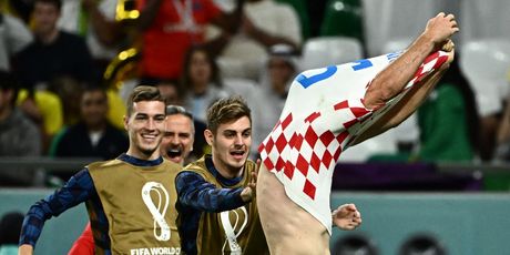 Bruno Petković slavi gol protiv Brazila