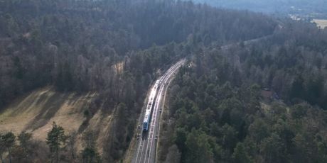 Željeznička nesreća u Sloveniji na prijelazu Rakitnik - 4