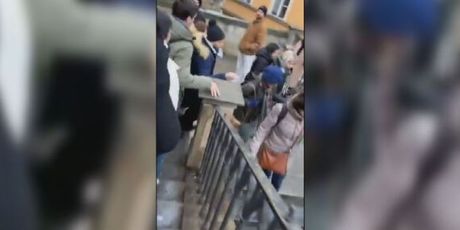 Pucnjava u Pragu - 1