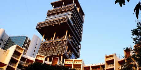 Neboder Antilia obitelji Ambani u Mumbaiju u Indiji - 2