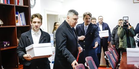 Zoran Milanović predao je prijedlog kandidature DIP-u - 2