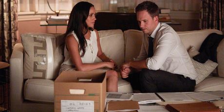 Patrick. J. Adams i Meghan Markle u seriji ''Suits'' - 13