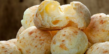 Brazilci obožavaju jesti peciva pão de queijo