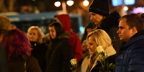 Građani Beograda na skupu zbog napada u Osnovnoj školi Prečko - 2