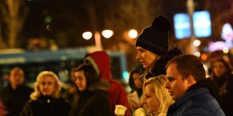 Građani Beograda na skupu zbog napada u Osnovnoj školi Prečko - 5