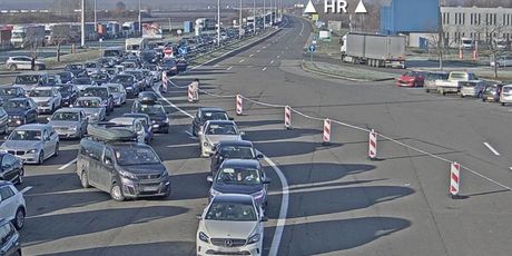 Kolona na autocesti A3 u smjeru Srbije - 3