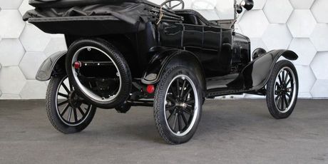 Ford Model T Convertible - 3