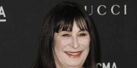 Anjelica Huston - 7