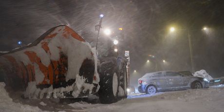 Snježna oluja na Macoli u Lici - 8