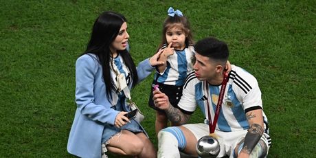 Valentina Cervantes i Enzo Fernandez