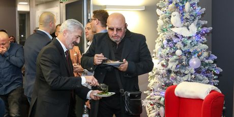 Hrana u stožeru Nike Tokića Kartela