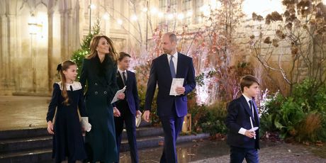 Kraljevska obitelj na božićnoj misi - 9