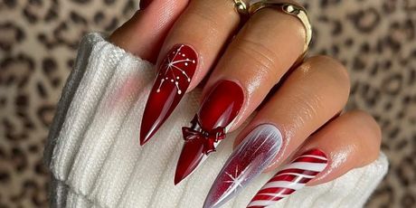 Crvena blagdanska manikura