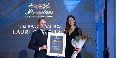 Laura Gnjatović - 3