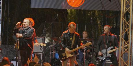 In Magazin: Prljavo kazalište - 9