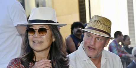 Woody Harrelson i supruga - 6