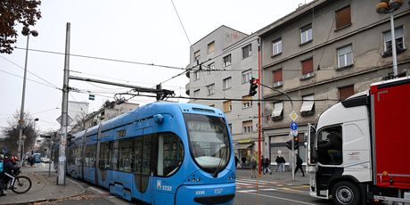 Zastoj tramvajskog prometa u Savskoj - 11