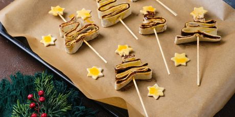 Božićna drvca od trakica lisnatog tijesta