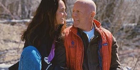 Emma Hemming i Bruce Willis