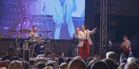 In Magazin: Nina Badrić - 6