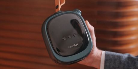 Launbot uređaj za sušenje i glačanje odjeće tvrkte ZERA Labs - 6