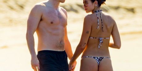 Dua Lipa i Callum Turner - 2