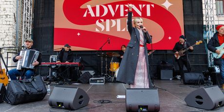 Danijela Martinović na Pjaci na Badnjak - 1