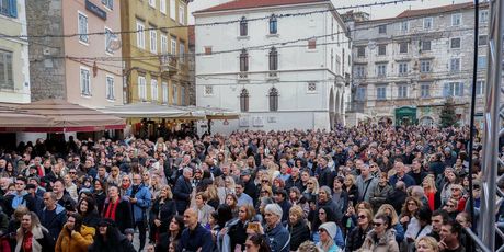 Danijela Martinović na Pjaci na Badnjak - 1