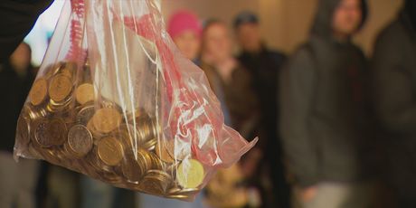 Gužva ispred HNB-a - 1