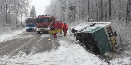 Prometna nesreća kod Karlovca (Foto: Dnevnik.hr) - 1
