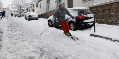 Snijeg u Francuskoj (Foto: AFP)
