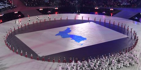 Južna i Sjeverna Koreja zajedno na otvaranju Igara (Foto: AFP)