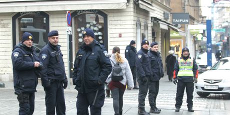 Jako policijsko osiguranje zbog Vučićeva dolaska (Foto: PIxell) - 3
