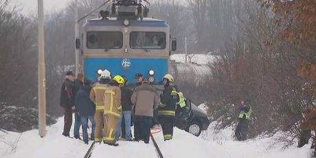 Mjesto kod Donjeg Zvečaja na kojem se vlak konačno zaustavio (Foto: Dnevnik.hr)