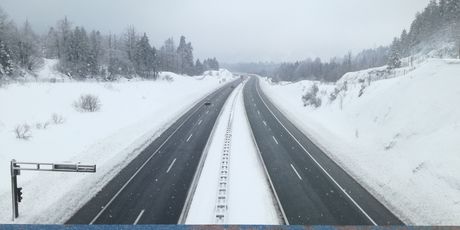 Autocesta očišćena do asfalta (Foto: Marko Balen)
