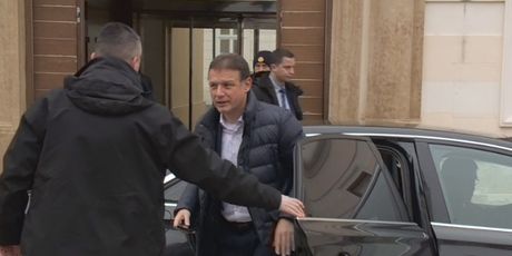 Gordan Jandroković dolazi u zgradu Vlade (Foto: Dnevnik.hr)