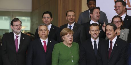 Vođe europskih država u sjedištu Europske komisije (Foto: AFP)