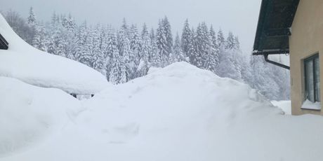 Ravna gora zatrpana snijegom (Foto: Marko Balen/dnevnik.hr)