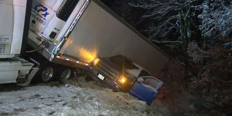 Prometna nesreća u Kanadi (Screenshot: AP)