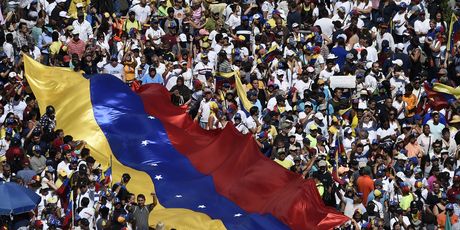 Venezuelska oporba se okuplja radi pritiska na Madura (Foto: AFP)