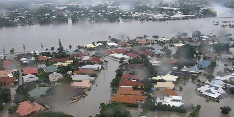 Poplave u Australiji (Foto: Handout / QUEENSLAND FIRE AND EMERGENCY SERVICES / AFP)