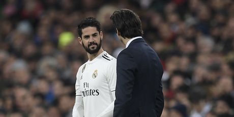 Santiago Solari i Isco (Foto: AFP)