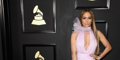 Jennifer Lopez Grammy 2017.