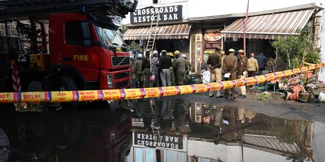 Požar u hotelu u Indiji (Foto: AFP)