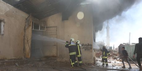 U požaru stradalo sedmero djece iste sirijske obitelji (Foto: AFP) - 1