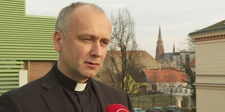 HBK protiv predofilije u crkvi (Foto: Dnevnik.hr) - 2
