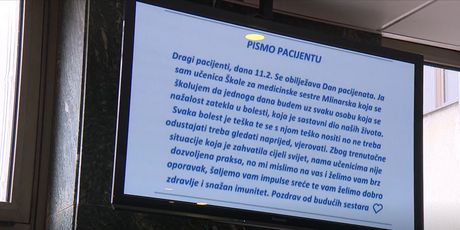 Poruka od medicinskih sestara na TV ekranu KBC-a Zagreb