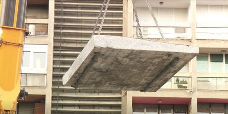 Betonska nadstrešnica oštećena na zgradi u Vukovarskoj ulici - 2
