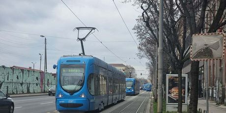 Zastoj tramvaja u Branimirovoj - 4